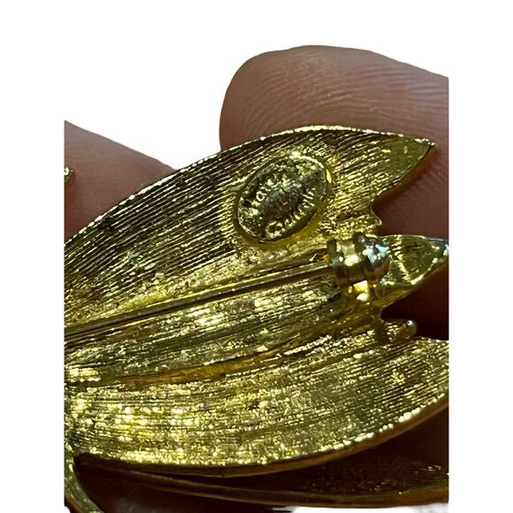 VTG Hattie Carnegie Brooch Pin Moth Locust Insect Fly Bug Trembler Signed 2” - Picture 4 of 5